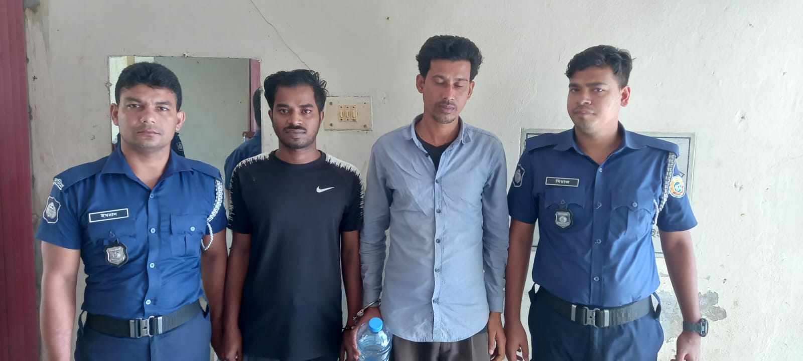 নাজিরপুরে আওয়ামীলীগ ও ছাত্রলীগ নেতা গ্রেফতার