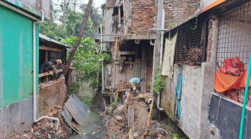 মঠবাড়িয়ায় পৌর শহরের খাল দখল উচ্ছেদ অভিযান শুরু